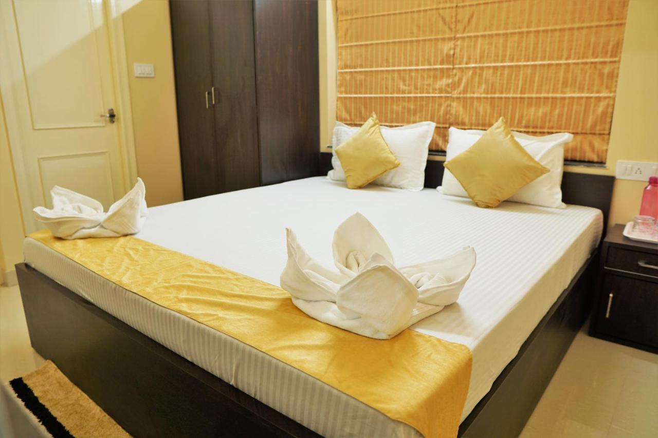 Rama Golden Root New Town Hotel Calcutta Eksteriør billede
